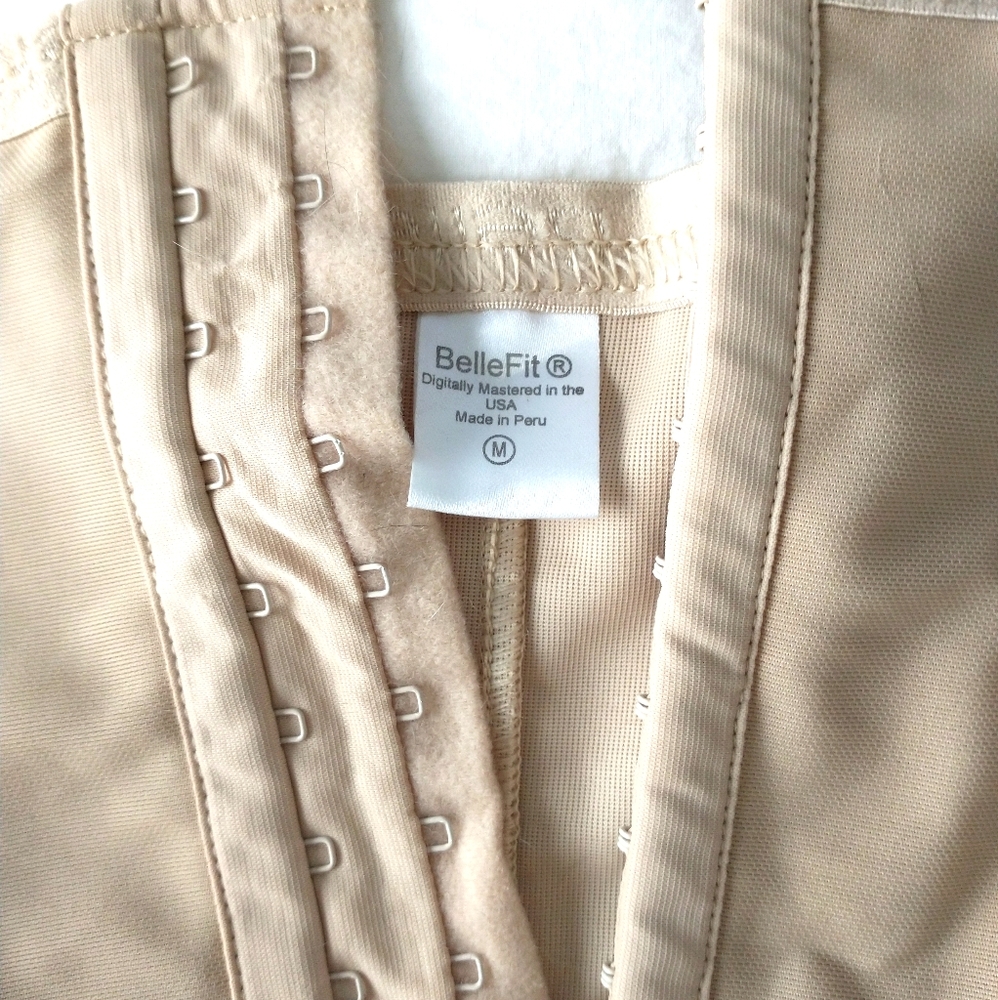 NWOT Bellefit Dual Closure Postpartum Girdle